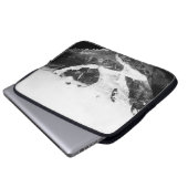 FRIEDLICHE BERGLANDSCHAFT LAPTOPSCHUTZHÜLLE (Vorne Knopf)