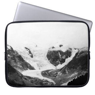 FRIEDLICHE BERGLANDSCHAFT LAPTOPSCHUTZHÜLLE