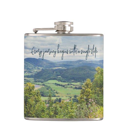 Friedliche Bergsicht Flachmann (Vorderseite)