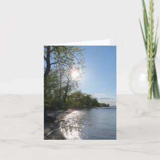Friedliche Bucht am See, leere Karte