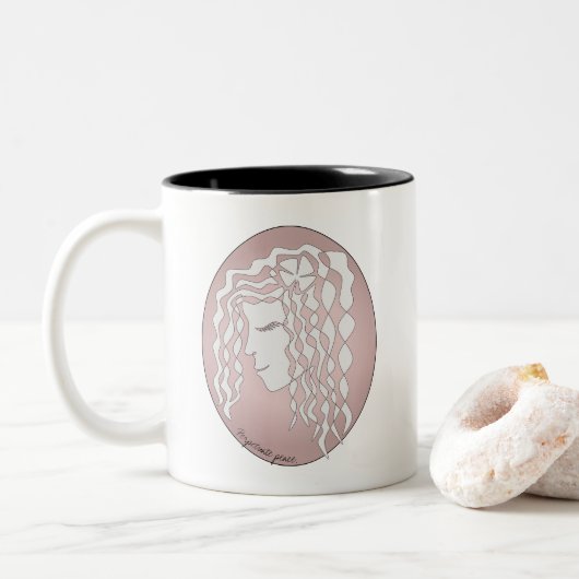 Friedliche Frau Pink Black Line Tasse (Mit Donut)