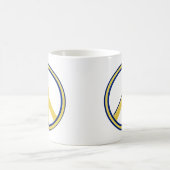 Friedliche Welt: Ikonisches Friedenszeichen Kaffeetasse (Mittel)