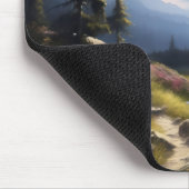 Friedliche Wiese in den Bergen Mousepad (Ecke)