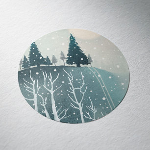 Friedliche Winterwaldlandschaft Weihnachtsfeiert Runder Aufkleber