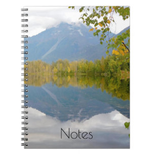 Friedlicher Bergsee Notizbuch Notizblock