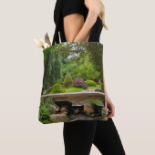 Friedlicher Frühlingsbach Tasche (Von Nahem)
