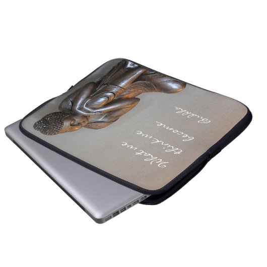 Friedlicher silberner Buddha Laptopschutzhülle (Vorne Knopf)