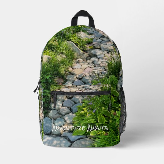 Friedlicher Waldbildsteinweg Bedruckter Rucksack (Vorderseite)