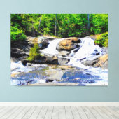 Friedlicher Wasserfall im Wald Leinwanddruck (Insitu (Holzboden))