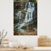 Friedlicher Wasserfall in der Natur Poster (Küche)