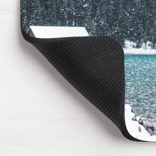 Friedlicher Winter (Louise-See) Mousepad (Ecke)