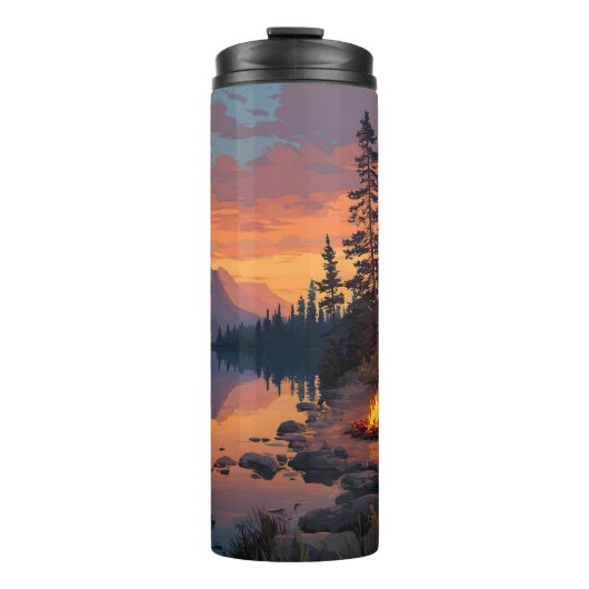 Friedliches Camping am Bergsee Thermosbecher (Vorderseite)