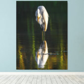 Friedliches Weißes Egret mit Reflektion Leinwanddruck (Insitu (Holzboden))