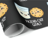 Friend Chip Goals Funny Milk Cookies Pun Dark BG Geschenkpapier (Rolleneckpunkt)