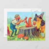 Friendly Gnomes Beobachten Sie ein Eichhörnchen Postkarte (Vorne/Hinten)