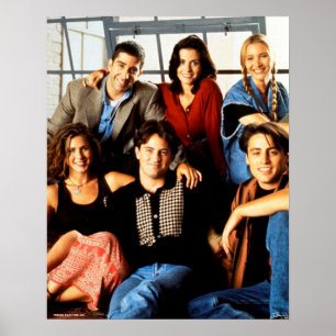 FRIENDS™ Cast sitzt in Monicas Wohnung Poster
