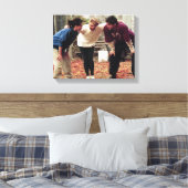 FRIENDS™ | Geller Bowl Team Monica Leinwanddruck (Insitu (Schlafzimmer))