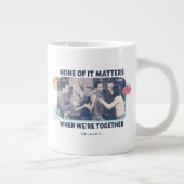 FRIENDS™ | Gruppenumarmung Jumbo-Tasse (Rechts)