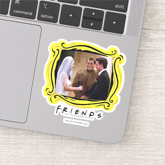 FRIENDS™ | Joey Marries Monica & Chandler Aufkleber (Detail)