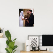 FRIENDS™ | Joey Marries Monica & Chandler Poster (Heimbüro)