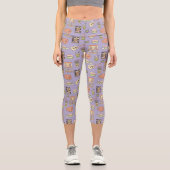 FRIENDS™ | Lila Icon Muster Capri Leggings (Vorderseite)