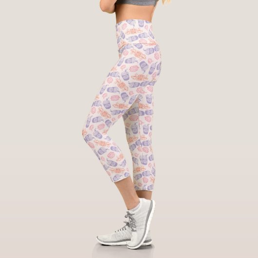 FRIENDS™ | Pastell Central Perk Muster Capri Leggings (Links)