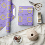 FRIENDS™ | Peephole Frame Happy Birthday Geschenkpapier<br><div class="desc">Wrap deine Geschenke in nostalgischer Nostalgie mit diesem FRIENDS™-Papier,  das den ikonischen Rahmen aus Monicas Wohnung zeigt. Dieses individuell anpassbare Verpackungspapier fügt jedem Geburtstagsgeschenk eine einzigartige und unvergessliche Touch hinzu.</div>