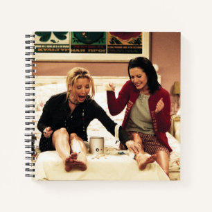 FRIENDS™ Phoebe & Monica beim Wachsen der Beine Notizblock