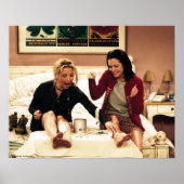 FRIENDS™ | Phoebe & Monica Waxing Legs Poster (Vorne)