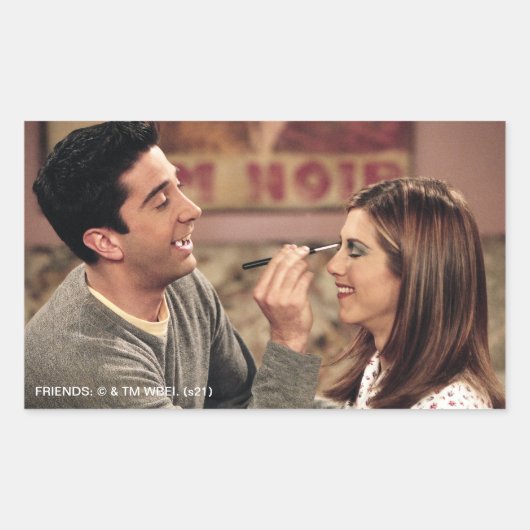 FRIENDS™ | Ross macht Rachel's Makeup Rechteckiger Aufkleber (Vorderseite)