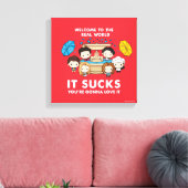 FRIENDS™ | Willkommen im Real World Chibi Leinwanddruck (Insitu (Wohnzimmer))
