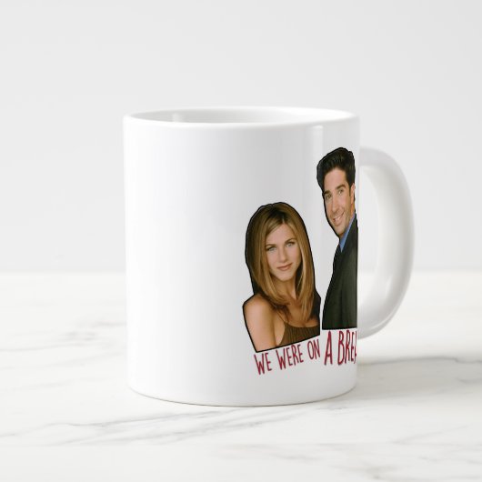 FRIENDS™ | Wir waren in einer Pause Jumbo-Tasse (Vorderseite Rechts)