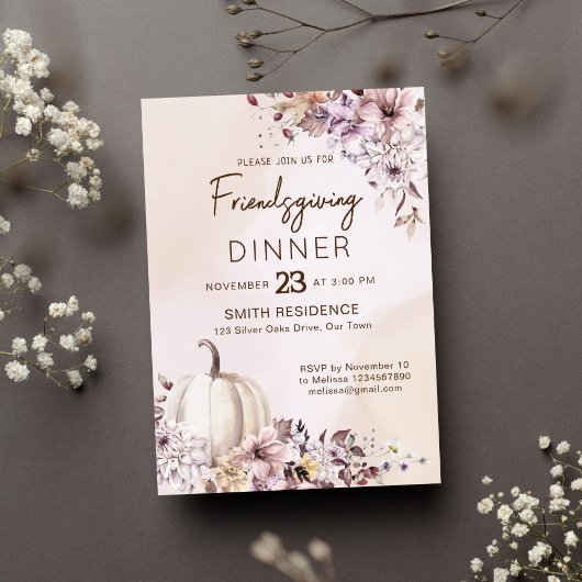 Friendsgivig Erntedank Fall Blattpflanzenkürbis Einladung