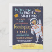 Friendsgiving Dinner Partys Funny Astronaut Türkei Einladung (Vorderseite)
