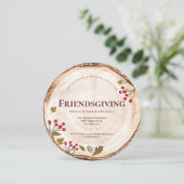 Friendsgiving Erntedank Dinner Rustikales Holz Einladung (Stehend Vorderseite)