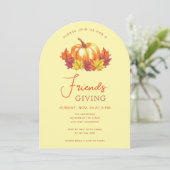 Friendsgiving Pumpkin Autumn Leaves Wasserfarbe Einladung (Stehend Vorderseite)