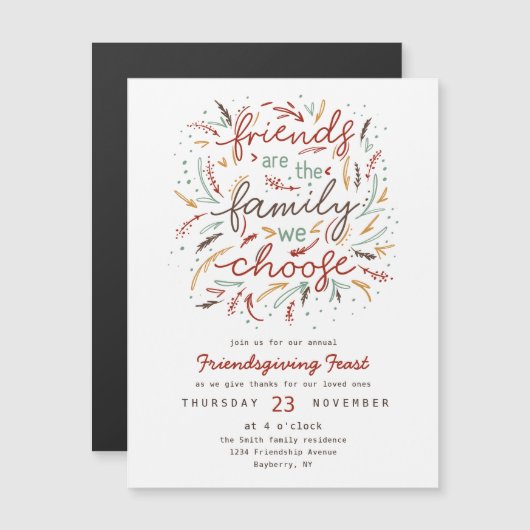 Friendsgiving Typografy Erntedank Dinner Magneteinladung (Vorne/Hinten)