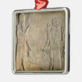 Fries, das einen winged Geist darstellt Silbernes Ornament (Links)