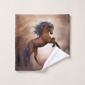 Friesenpferd mit scheußlichen Wolken Badhandtuch Set (Waschlappen)