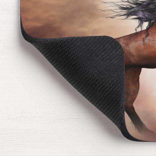 Friesenpferd mit scheußlichen Wolken Mousepad (Ecke)