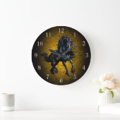 Friesian Horse, Black Stallion Beauty Gold Granite Große Wanduhr (Zuhause)