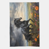 Friesian Horse Galloping Wildblumen Geschirrtuch (Vertikal)