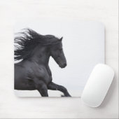 Friesian Runs Mousepad (Mit Mouse)