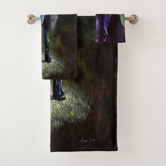 Friesischer Hengst im Rampenlicht, Gemälde Badhandtuch Set (Insitu)