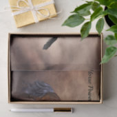 Friesisches braunes Pferd, das oben mit Seidenpapier (Geschenk)