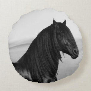 Friesisches schwarzes Stallionspferd Rundes Kissen