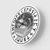 Frigg Rune Shield Runde Wanduhr (Winkel)