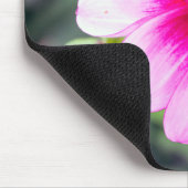 Frilly Pink und Magenta Dahlia mit zwei Tönen Mousepad (Ecke)