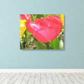 Fringed Tulips Canvas Print Leinwanddruck (Insitu (Holzboden))