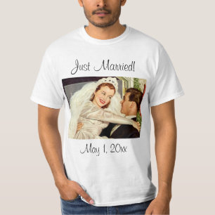 Frisch Vermählte bei einer Vintage-Hochzeit, glück T-Shirt
